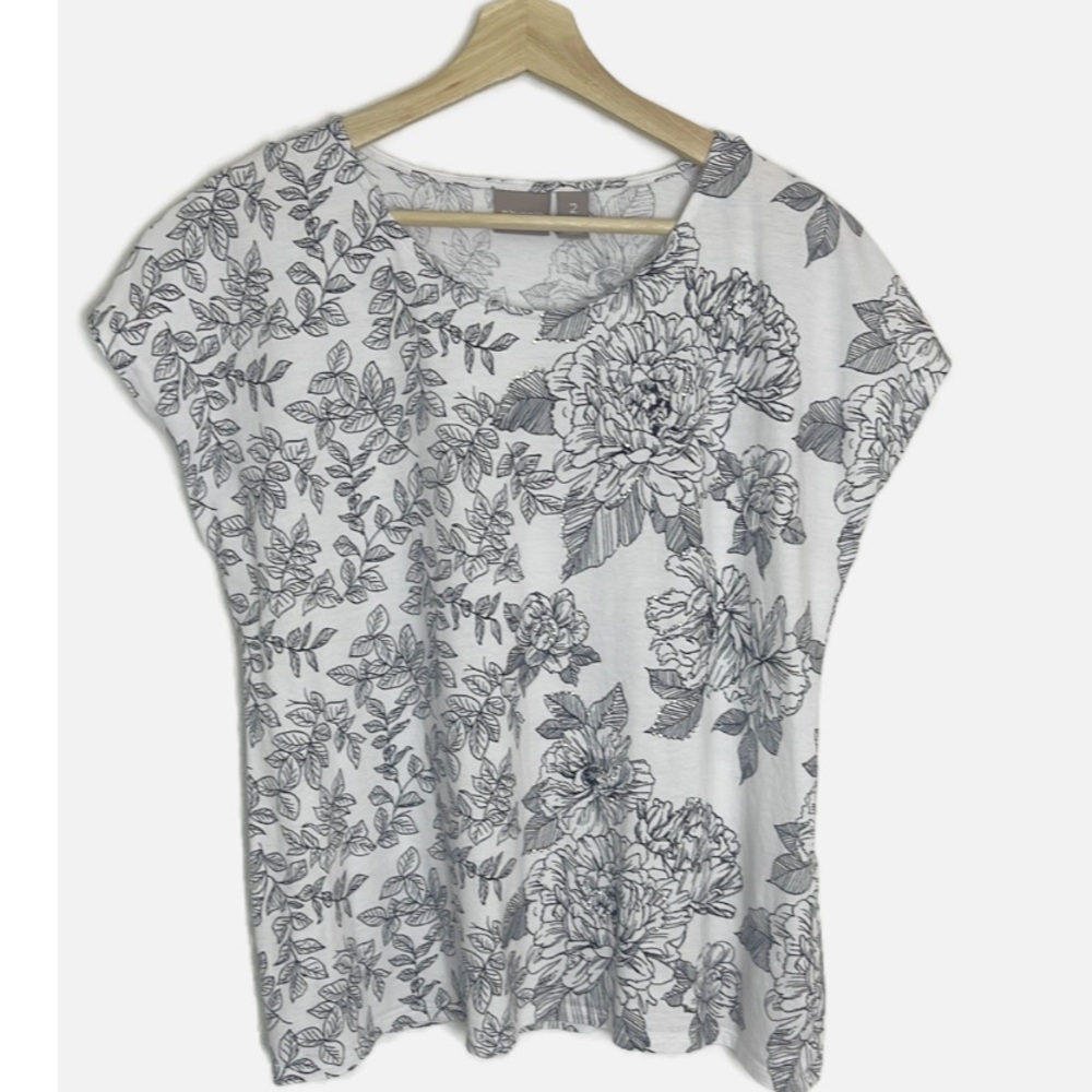 Chicos cap sleeve floral shirt